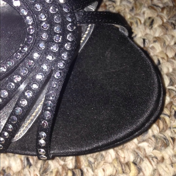 Heels - Picture 3 of 5